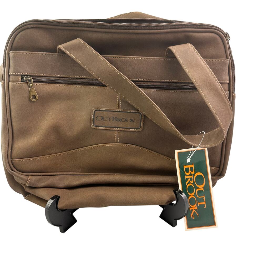 NWT VTG OUTBROOK CARRY-ON TRAVEL BAG, NEVER USED faux leather